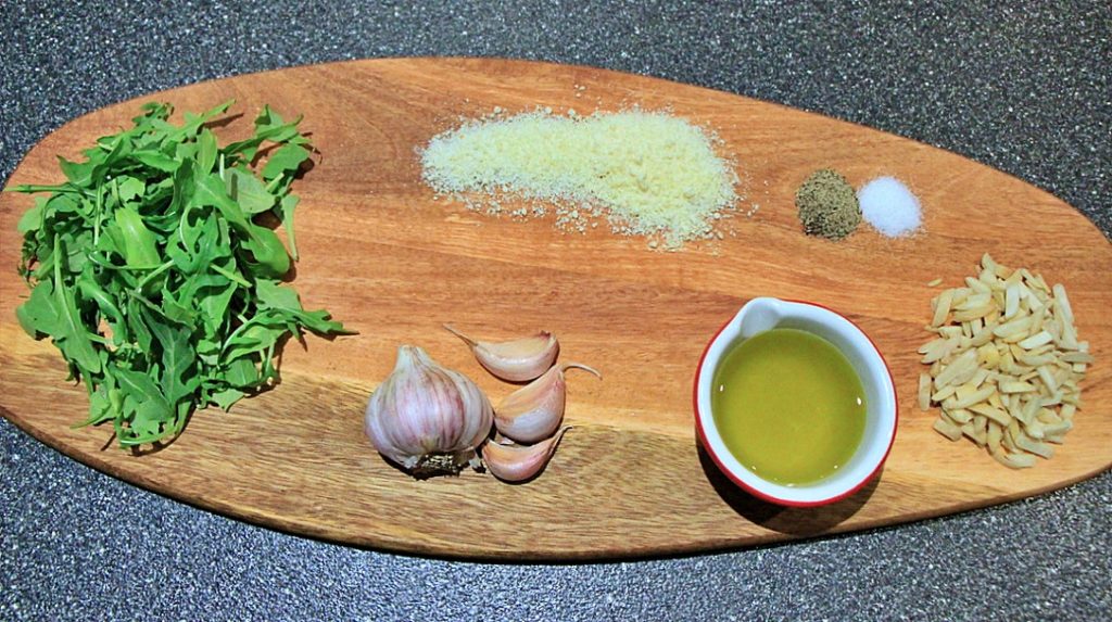 Arugula pesto ingredients