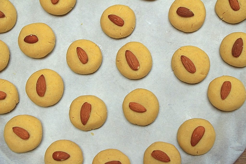 Rolled Indian shortbread