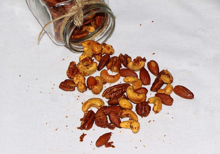Crunchy Sweet and Spicy Nuts