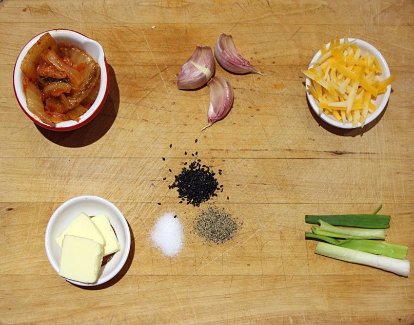 Ingredients for kimchi rolls