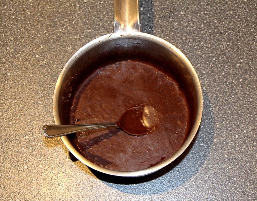 Chocolate sauce cooked