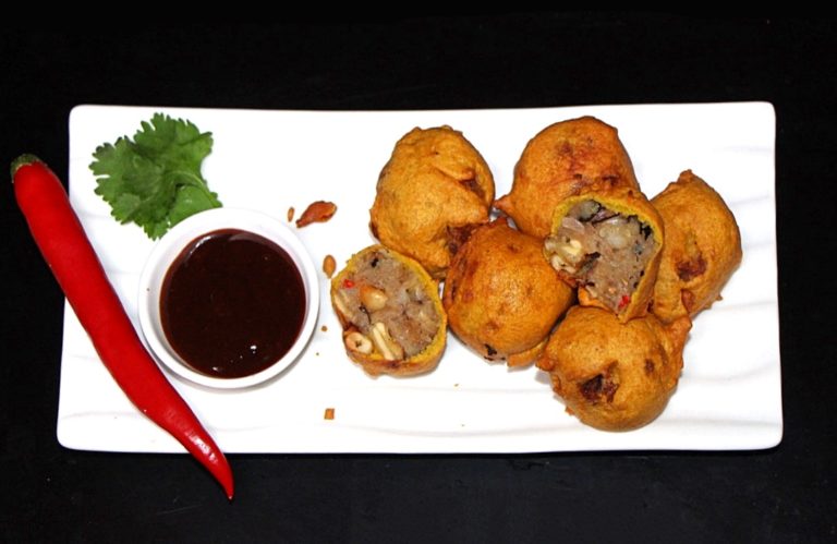 Indian Fried Spiced Potato Balls (Bonda)