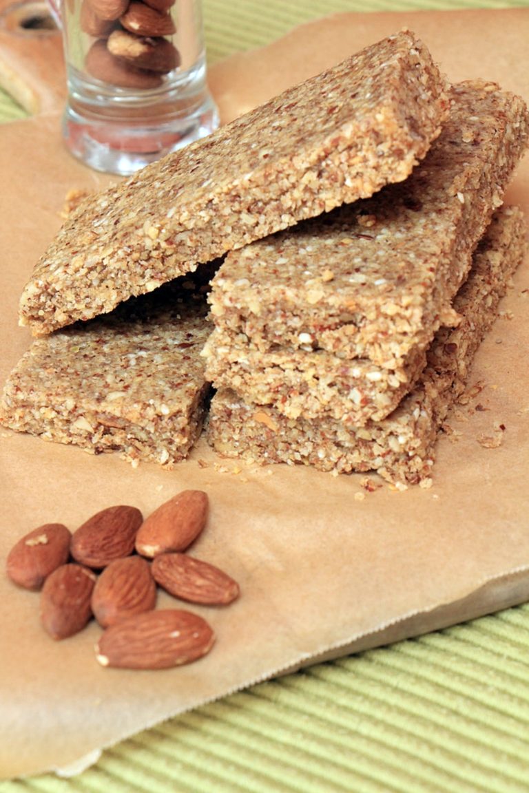 Oat and Nut Bars – Naturally Sweetened