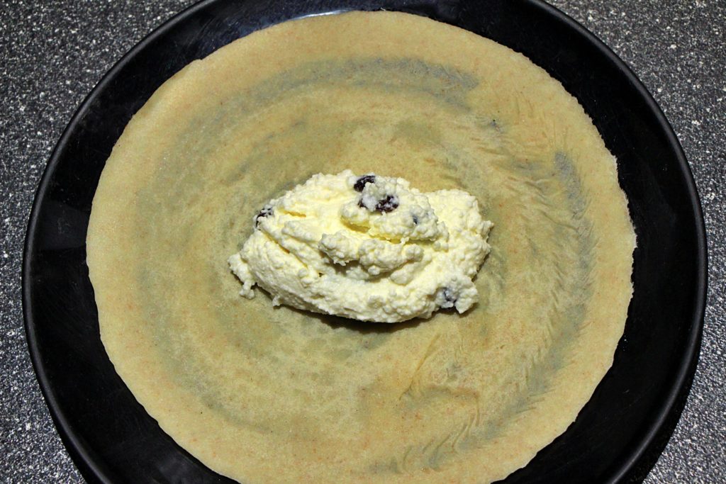 Crepe with cheese