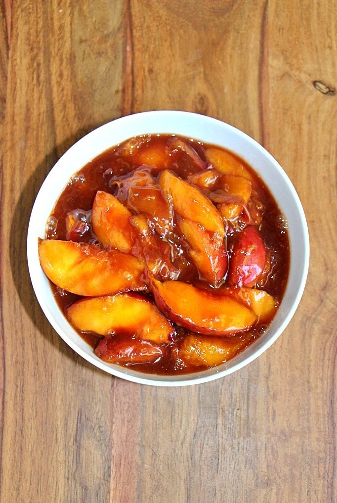 Cooked peaches for peach toast