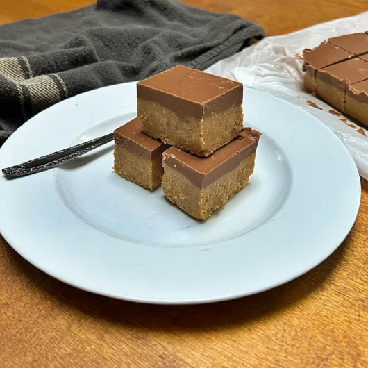 Peanut butter squares with chocolate