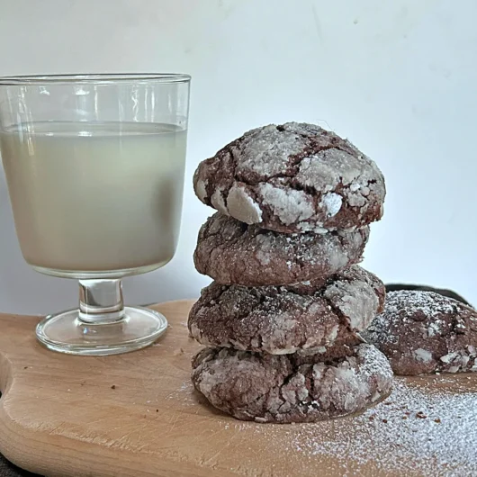 Chocolate crinkle cookies