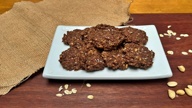 Chocolate oat clusters