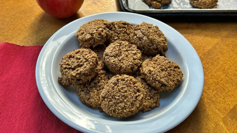 Apple oatmeal cookies